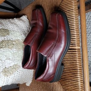 NWOT, Ecco Helsinki slip on cognac loafers, size 43 (9-9.5)